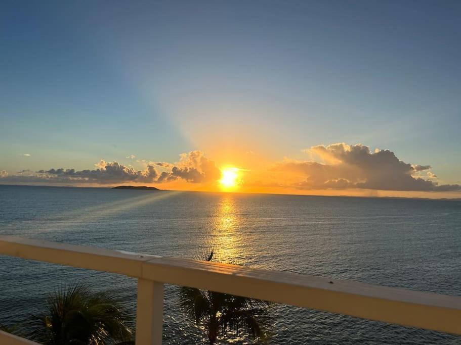 Beautiful Ocean Blue Love Oceanfront Apartment Fajardo Eksteriør billede
