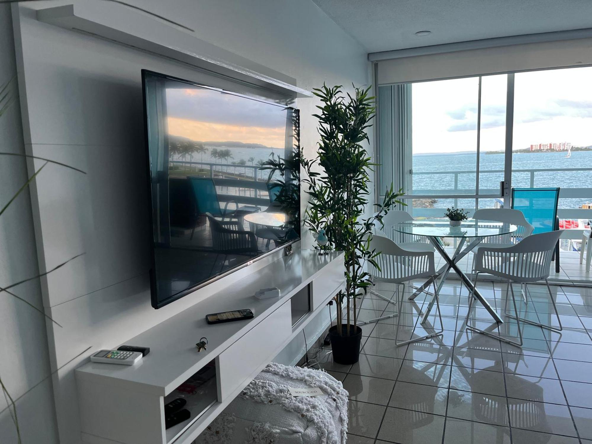 Beautiful Ocean Blue Love Oceanfront Apartment Fajardo Eksteriør billede